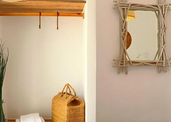 Irianna Of Naxos * Agia Anna (Naxos)